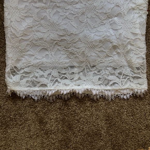 white lace mini body con dress - Picture 4 of 5